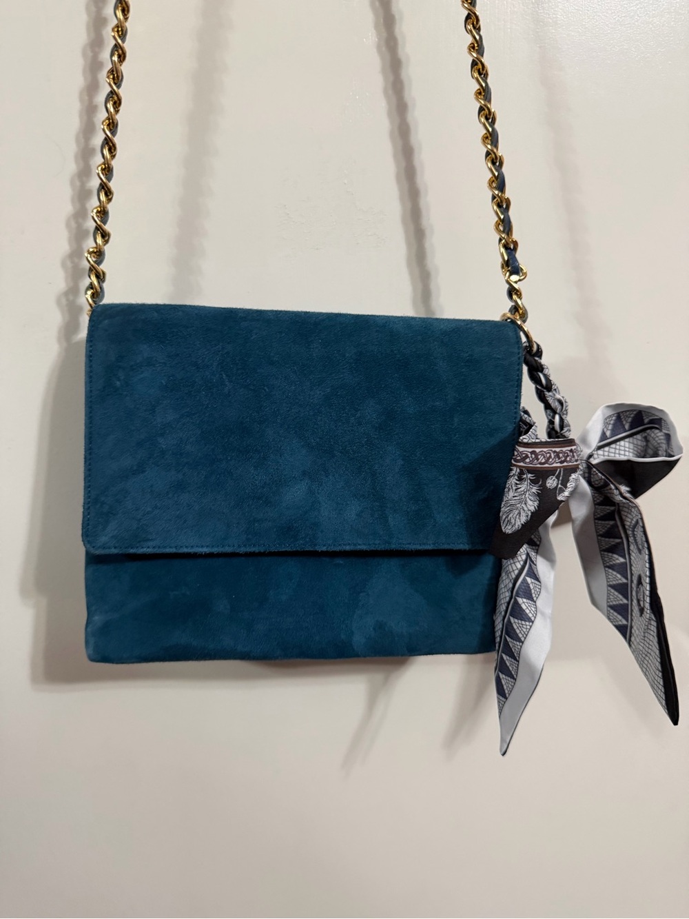 Vintage Bally Blue Suede Shoulder Bag Italy Gold Chain Crossbody Purse